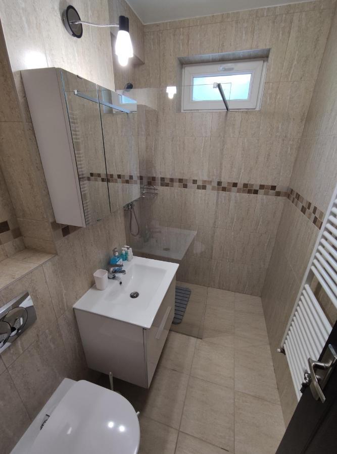 Zoldrebi Apartment Turda Exterior photo